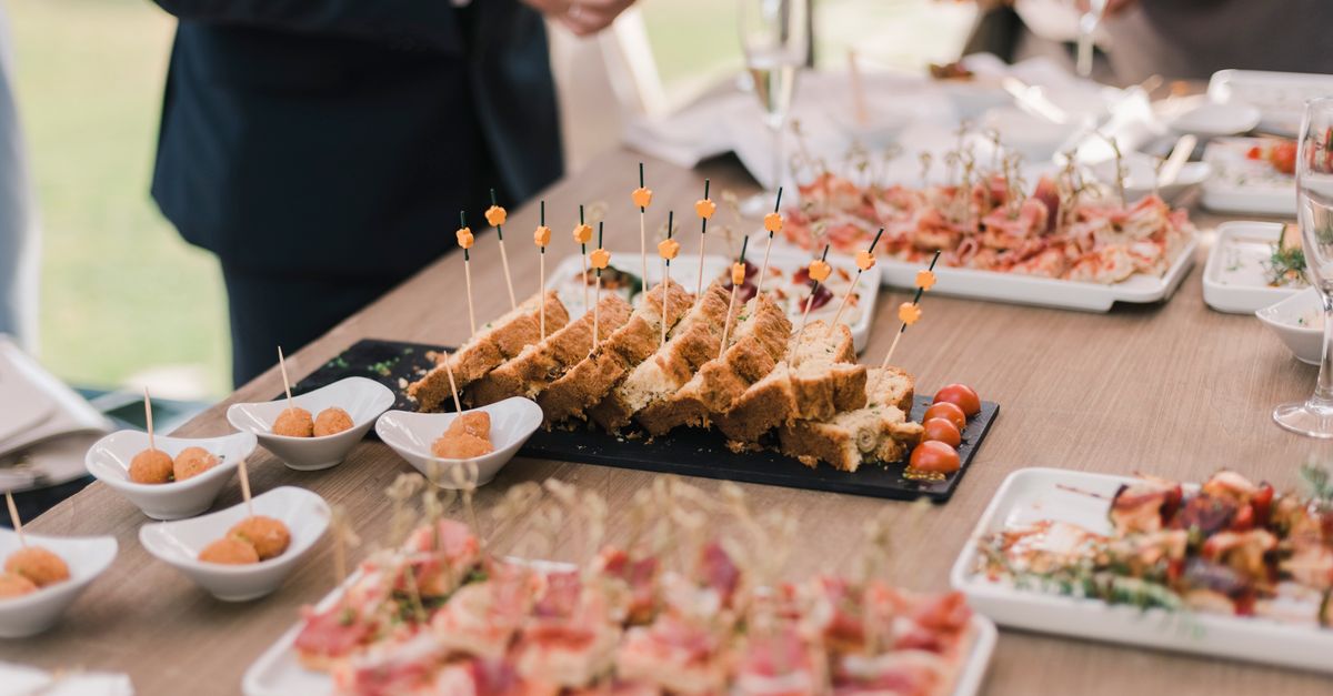 Balancing Taste and Presentation in Corporate Catering
